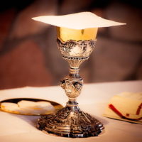 chalice-wine-prayer-mass